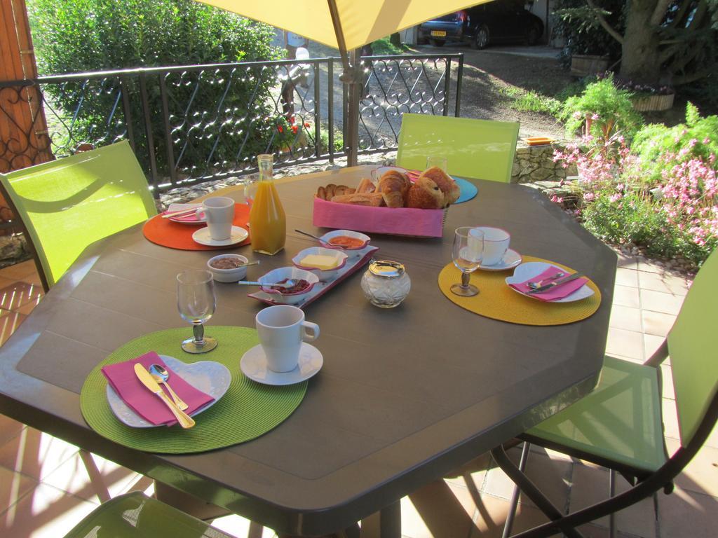Bed and Breakfast Gitenchassagne Thurins Zewnętrze zdjęcie